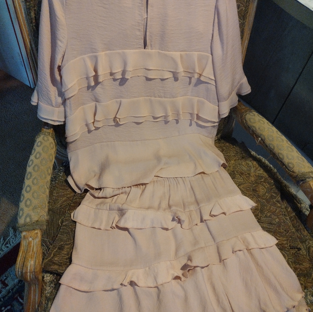 2 piece blouse and skirt ruffled